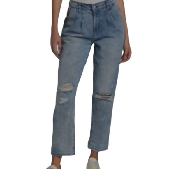 Kenzie High Rise Pleated Vintage Style Distressed Straight Leg Jeans Size 10 NEW - Picture 1 of 12